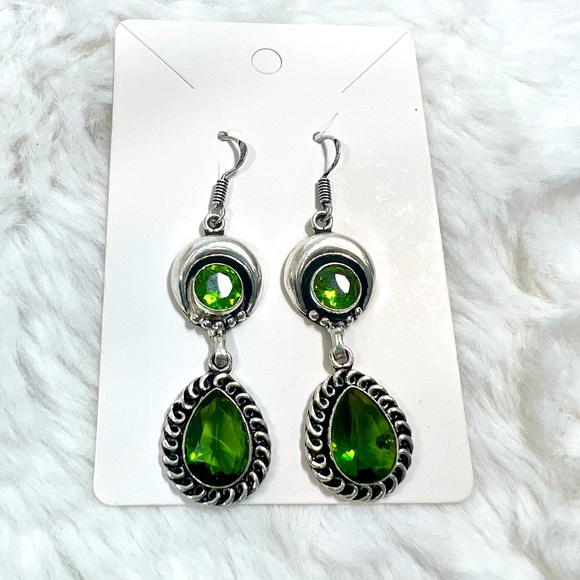 Peridot 925 Earrings - Picture 2 of 4
